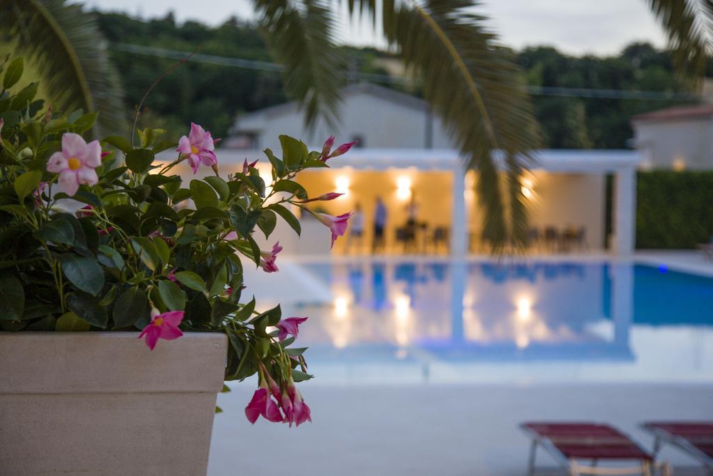 Hotel Giardino Suites&Spa Нумана Екстер'єр фото