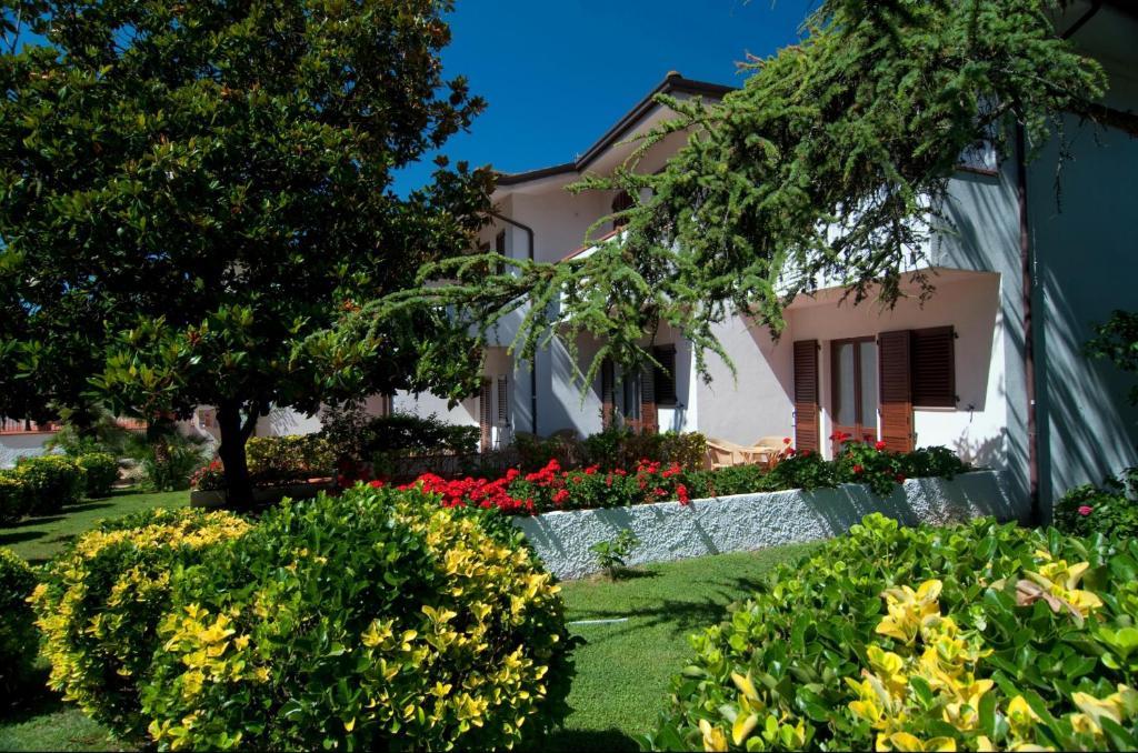Hotel Giardino Suites&Spa Нумана Екстер'єр фото