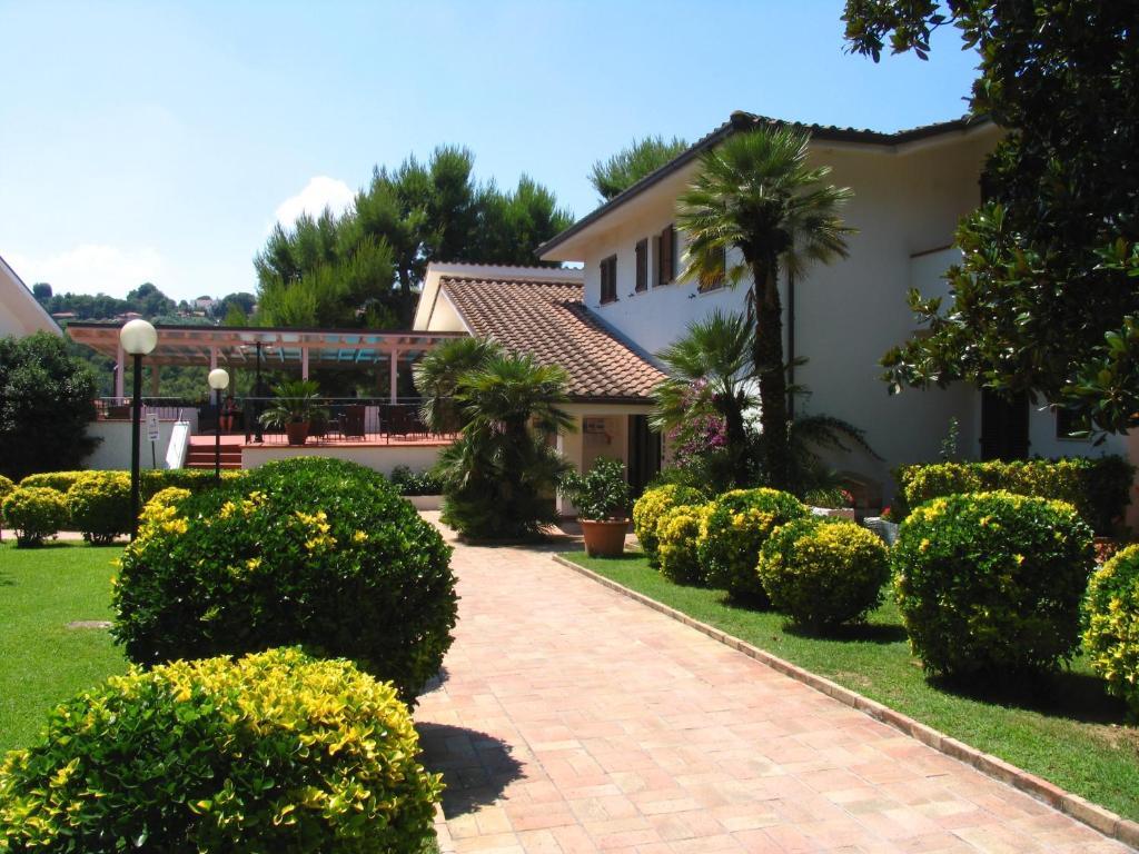 Hotel Giardino Suites&Spa Нумана Екстер'єр фото